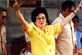 祖籍福建的菲律宾女总统，硬刚美国却亲近中国，一生促进中菲友谊图片
