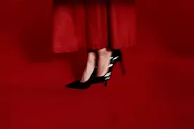 一个成熟女人的优雅气质，是从这些超美高跟鞋开始的图片