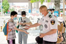 武汉动物园：市民园长保游览安全图片