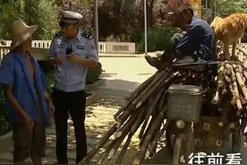 谁能有他惨？父母妻儿哥全死了，只剩智障弟弟跟一条狗图片