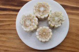 家常下饭菜做法：鸡肉这样炖一锅，简单易做，营养好吃图片
