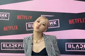 秋季必备格纹西装，blackpink全员入坑，太显气质了图片
