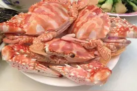 不管蒸什么螃蟹，最忌直接蒸！多加这1步，既不掉腿也不流黄图片