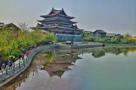 深度解析：清明上河园和建业电影小镇哪里更值得一去？图片
