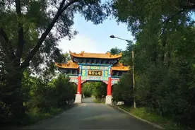 “寻源之旅”～游长白县塔山公园，看鸭绿江一江两岸、两国风光图片