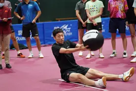 跳绳123次/分，坐姿抛球8.05米，许昕刘诗雯体测成绩出众图片