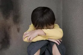 15岁女儿“偷尝禁果”怀孕，妈妈大骂“不知廉耻”，网友评论现实图片