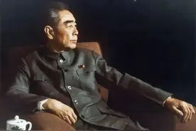 周恩来最后两年：不愿休息，毛主席是他最大的牵挂，逝后主席痛哭图片