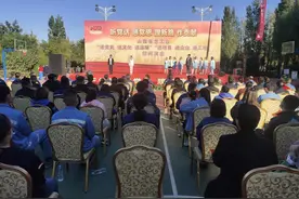 山西省总工会走进国家电投山西铝业有限公司开展“三送”“三进”活动慰问演出图片