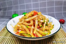 萝卜别在晒干腌了，教你个新做法，口感爽脆，做一盘都不够吃图片