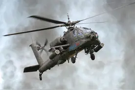 美国AH-64“阿帕奇”武装直升机图片