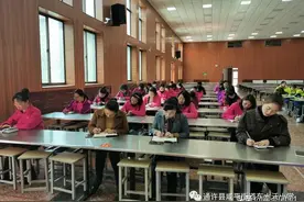 开封市通许县东水沃小学观摩六四六小学段长、班主任考核会图片