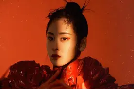 张碧晨，我没有感动全世界的勇敢，只是想用歌声留住一点温暖图片