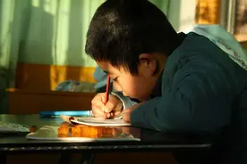 五年级小学生作文写成了剧本，故事线完整，看得网友心情跌宕起伏图片