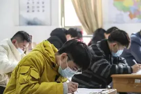 这些地方公务员省考招录规模缩减 报考热度降了吗？图片