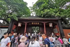 成都人骨子里有多浪漫？西安妹子到成都旅游8次，接二连三被俘获图片