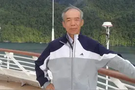 程立达七言诗《回眸苍茫》三十九首图片