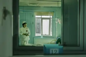 王克荣：我手机里有近千个艾滋病感染者的电话图片