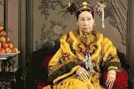 慈禧身穿龙袍问李鸿章是否合身，李鸿章回答3个字，成功逃过一劫图片