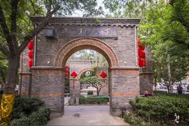 石家庄最具历史价值的街区，充满了民国范，很多人来这里拍写真图片