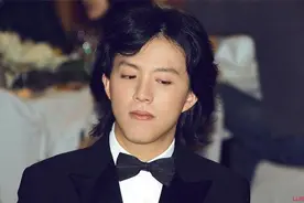 人前纯情男孩，人后女孩不断，深扒李云迪堕落史，比你想象的复杂图片