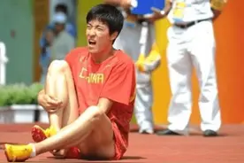多次打破世界记录，拿下54枚金牌，被骂骗子13年后，他还好吗？图片