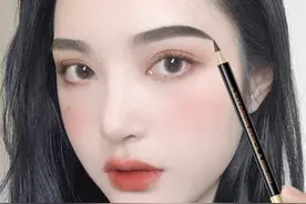 新手化妆都应该具备的一些化妆品图片