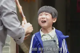 他是最年轻的“老戏骨”，三岁登上央视舞台，多次出演苦情戏图片