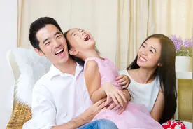 女人嫁给小自己很多岁的丈夫，会有什么感觉？三位女士说出心里话图片
