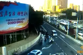 为急救儿童开路被撞到锁骨骨折！但他强忍剧痛继续骑行，说：我不怪驾驶员图片