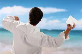 男人过了六十岁，还会花心吗？看看三个男人的回答图片