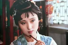 林黛玉究竟有多聪明？她夏日中午洗了一个澡，洗出了一身智慧图片