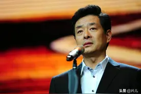 国家一级演员濮存昕近照曝光，67岁仍然身材笔挺，被赞风采依旧图片
