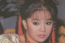 “护子狂魔”狄莺，儿子12岁断奶15岁分床睡，这样的母爱太可怕图片
