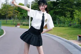 KPL灵儿穿白丝JK秀身材，梦嫂直接晒17岁素颜照，梦泪眼光真好图片