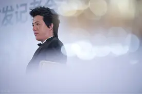 连夜下架！打码处理！李云迪嫖娼被拘留，要承担哪些法律责任？图片
