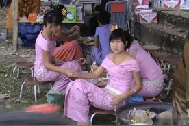 中缅边境，这些“缅甸女孩”常常跨墙到中国，从事行业让人心疼图片