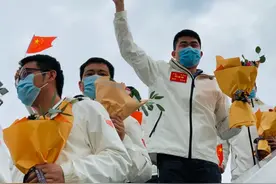 感“恩” | 白衣“天”使，欢迎归来！图片