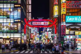 日本风俗业：从业女性超30万，法律规定本番禁止，却仍能打擦边球图片