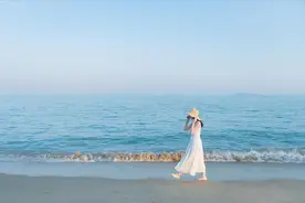 女人越安静，越容易让男人“着迷”图片