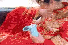 搞笑GIF趣图：这是风太大，还是墙太渣图片