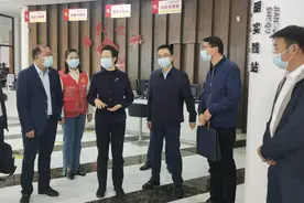湖北省委组织部副部长、省委编办主任邱丽新来鄂州调研机构编制工作图片