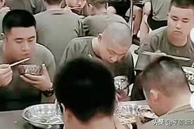 部队老梁偷喝酒遇到的尴尬图片