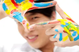 何同学的这条产品设计之路，有没有可能，成为下一个乔帮主？图片