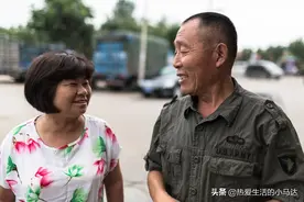 54岁女人哭诉：以为和有钱老头再婚会幸福，结果却让我后悔不已图片