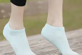 马卡龙色男女袜，好看又好穿图片