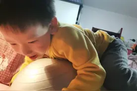 还在为给孩子放电焦头烂额吗？试试这3款亲子游戏！图片