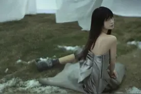 名门泽佳：杨颖杂志封面太美了！雀斑厌世脸空灵高级效果让人心动图片