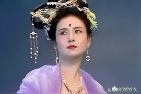 猪八戒调戏嫦娥，看似简单却不合逻辑，难道是场自导自演的闹剧？图片