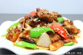 红烧羊肉别直接下锅炒，多加这两步，羊肉不膻又鲜嫩，非常解馋图片